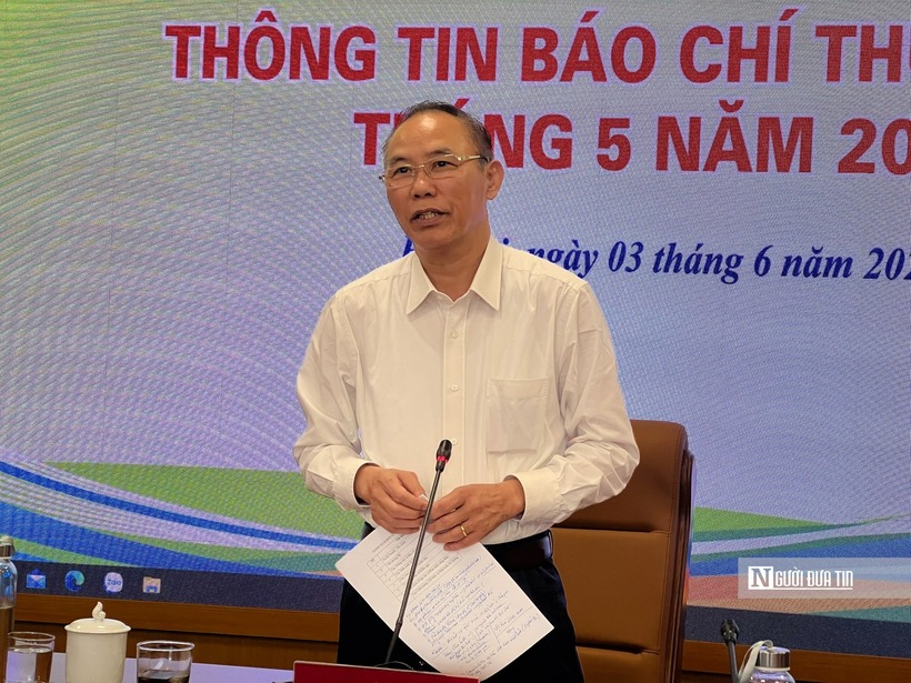 Thứ trưởng Bộ NN&MT Phùng Đức Tiến.