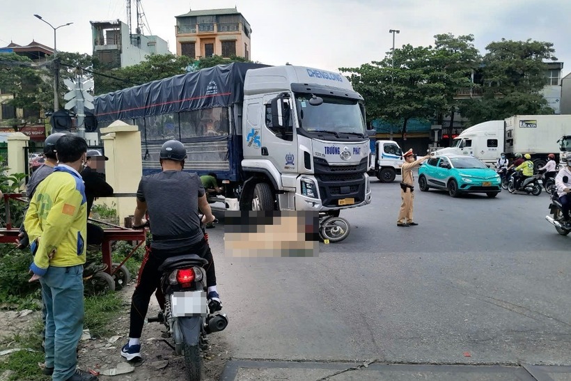Hiện trường vụ tai nạn giao thông thương tâm. Ảnh: Báo Xây dựng