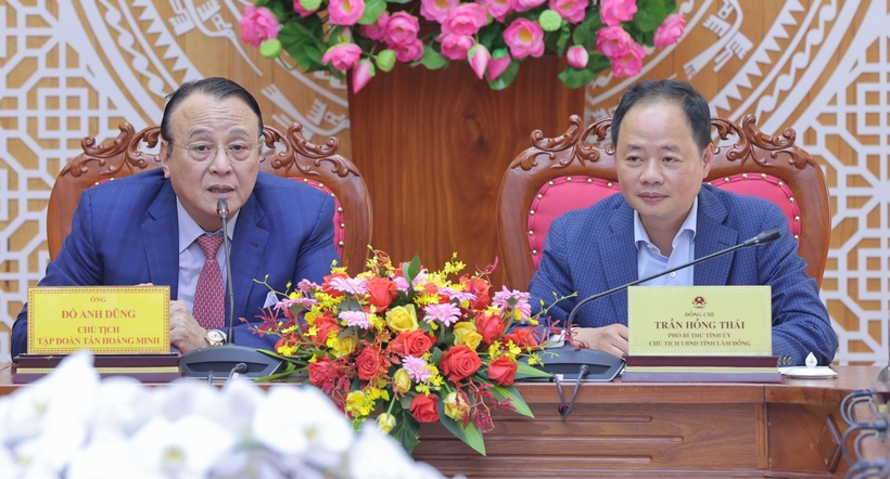 Ông Đỗ Anh Dũng - Chủ tịch Tập đoàn Tân Hoàng Minh và ông Trần Hồng Thái - Phó Bí thư Tỉnh uỷ, Chủ tịch UBND tỉnh Lâm Đồng.