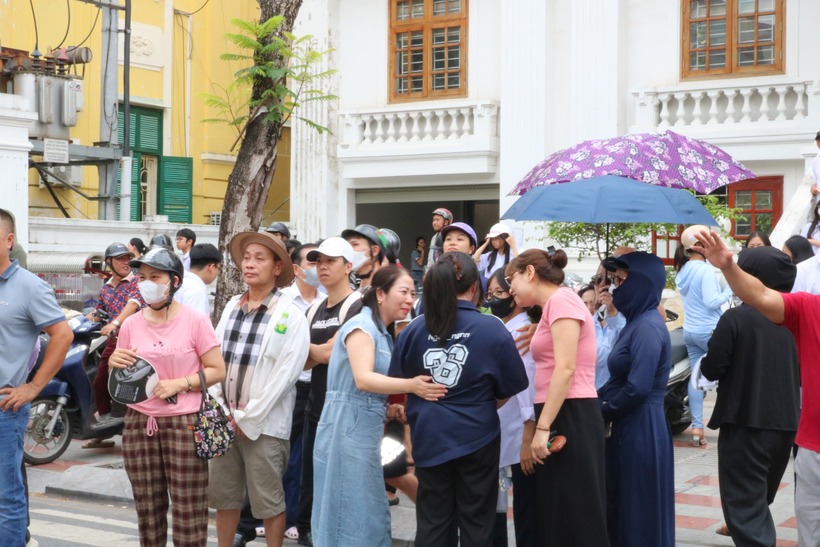 Khép lại kỳ thi tuyển sinh vào lớp 10 THPT (không chuyên) năm học 2025 - 2026; từ ngày 6-8/6, các thí sinh trên địa bàn thành phố tiếp tục bước vào kỳ thi tuyển sinh vào lớp 10 THPT chuyên Trần Phú.