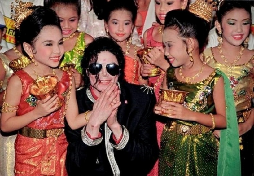 Ngọc Linh hát chung với huyền thoại Michael Jackson khi cô mới 14 tuổi.