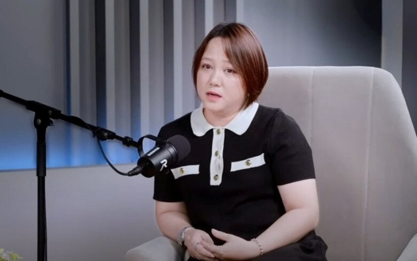 Nữ ca sĩ bất ngờ quyết định kết hôn, rút khỏi showbiz khi sự nghiệp đang rực rỡ.