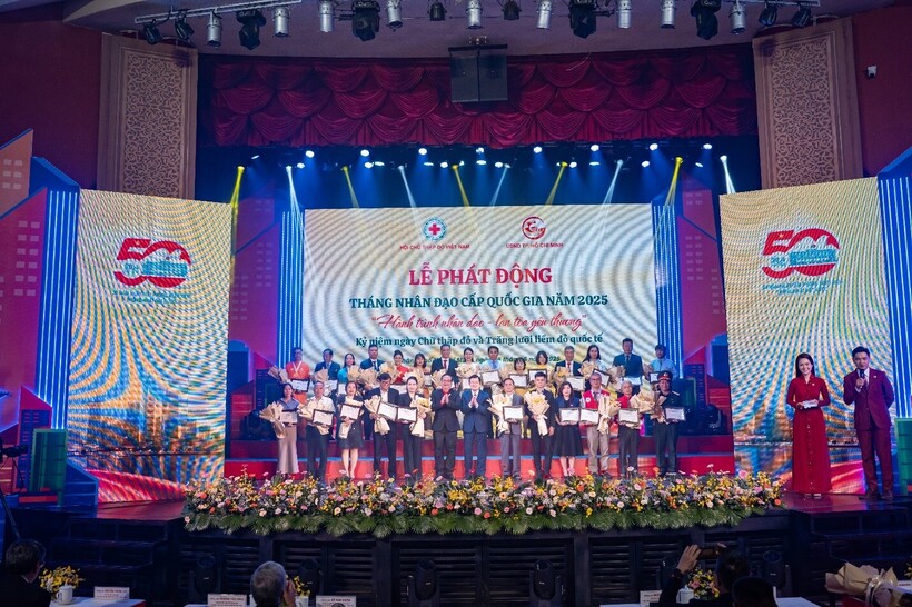 Chùa Thiền Tông Tân Diệu cùng các tổ chức, cá nhân, các nhà hảo tâm được tuyên dương.