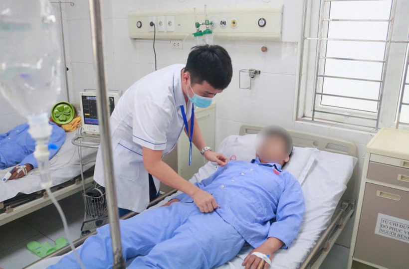 Nam thanh niên quê Hải Dương bị sốc phản vệ sau khi ăn món ve sầu chiên giòn. Ảnh: Sức khỏe & Đời sống.
