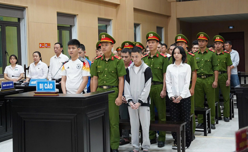 Các bị cáo tại phiên tòa. Ảnh: CAND