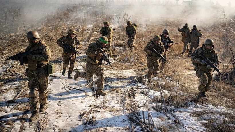 Một số nhóm quân nhân Ukraine được cho là đã chấp nhận đầu hàng Nga ở Donetsk. Ảnh: ABC News