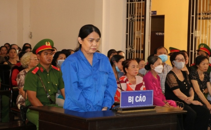 Bị cáo Nguyễn Thị Hồng Tươi tại tòa. (Ảnh: Công an tỉnh Trà Vinh)