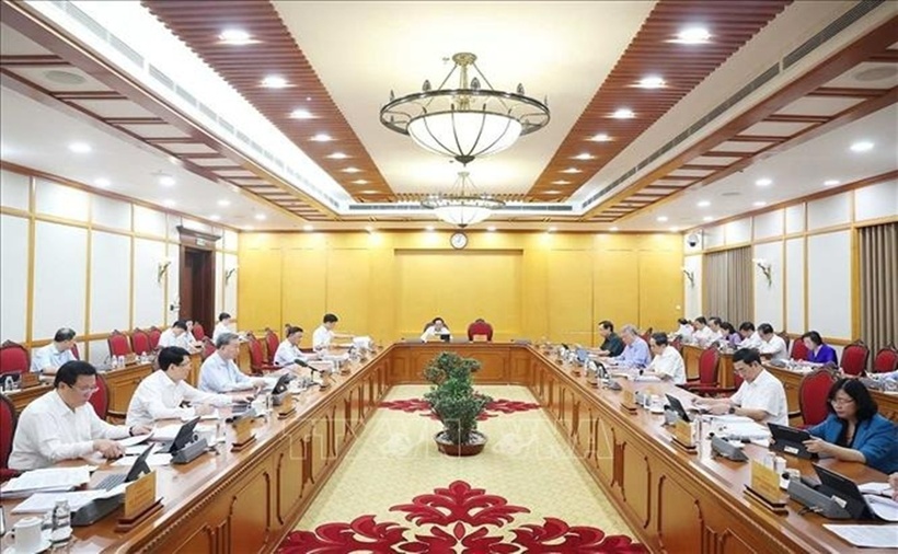 Bộ Chính trị họp cho ý kiến về tình hình, tiến độ thực hiện các nghị quyết, kết luận của Trung ương, Bộ Chính trị về sắp xếp tổ chức bộ máy và đơn vị hành chính. (Ảnh: TTXVN)