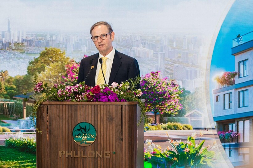 Ông Richard Mark Leech, Phó Tổng Giám đốc Phú Long kỳ vọng sẽ cùng WorldHotels™ kiến tạo trải nghiệm sống "hàng hiệu" tại Essensia Parkway