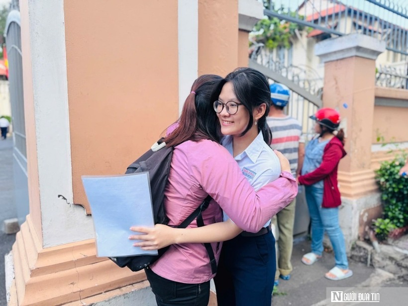 Thí sinh tham gia Kỳ thi vào lớp 10 THPT 2025 ở TP.HCM. Ảnh: Mỹ Hậu