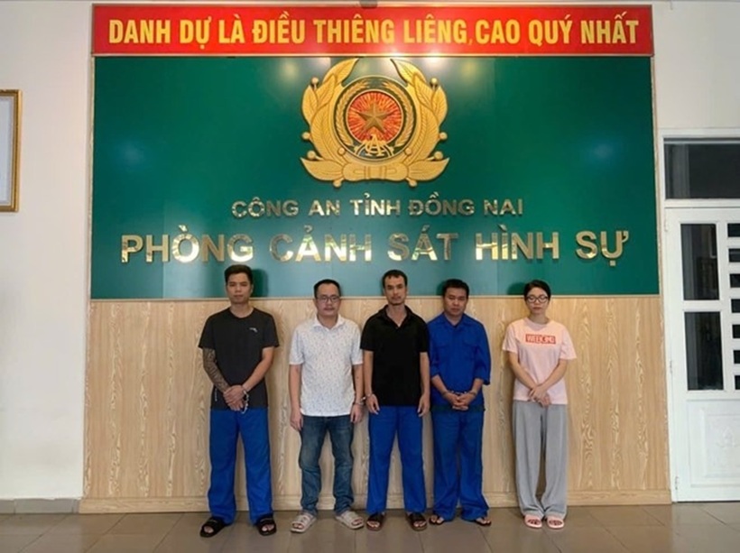 Nhóm đối tượng bị cơ quan công an bắt giữ. Ảnh Công an tỉnh Đồng Nai.