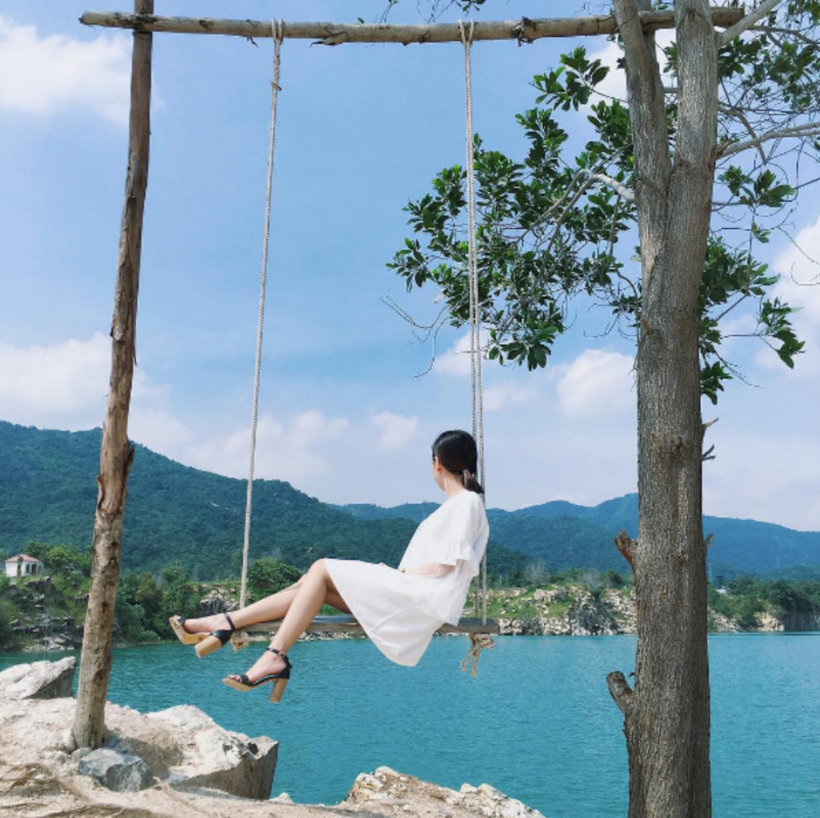 Sức hút của hồ Đá Xanh Vũng Tài qua những hình ảnh đẹp nức lòng của du khách đã ghé thăm nơi đây.