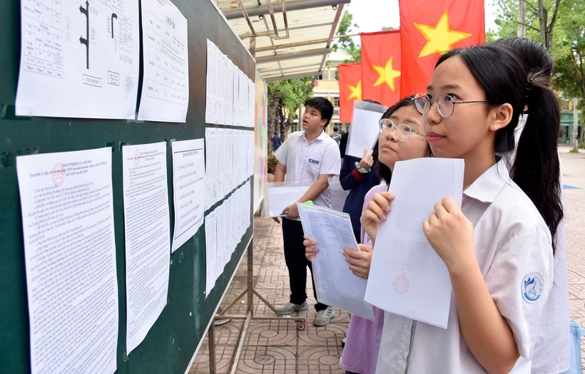Kỳ thi tuyển sinh vào lớp 10 trung học phổ thông công lập không chuyên năm học 2025-2026 trên địa bàn thành phố diễn ra ngày 7/6 - 8/6. Ảnh: Hà Nội Mới