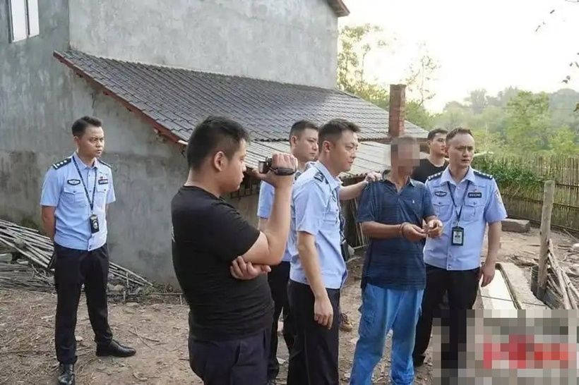 Khi cảnh sát tìm thấy Li, Li bày tỏ sự mệt mỏi sau nhiều năm sống trong cảnh lẩn trốn. Ảnh: Baidu
