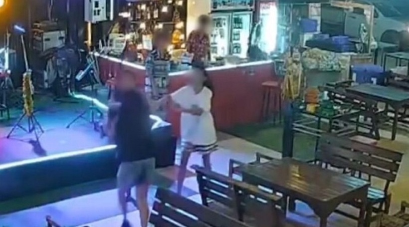 Vụ hành hung xảy ra tại nhà hàng. Ảnh: KhaoSod