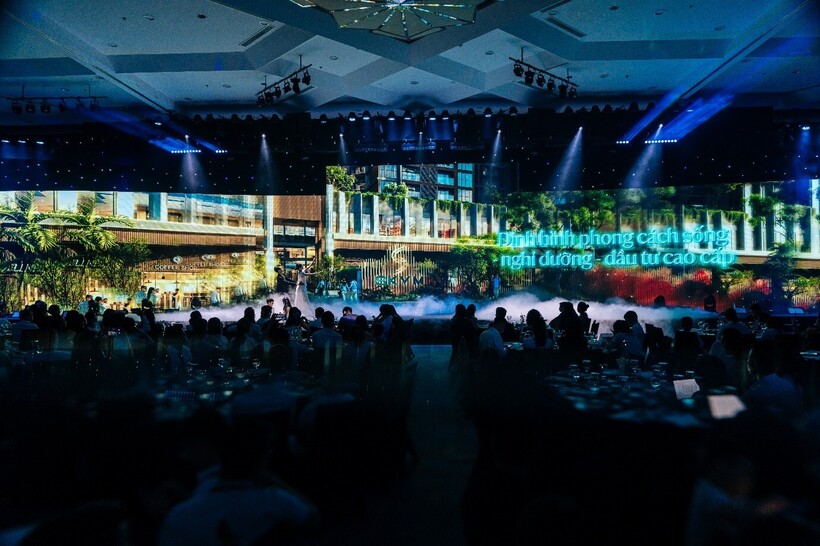 Những thước phim đầu tiên của SkyM kết hợp cùng màn trình diễn nghệ thuật đặc sắc đã gây ấn tượng mạnh mẽ với các khách mời và giới đầu tư