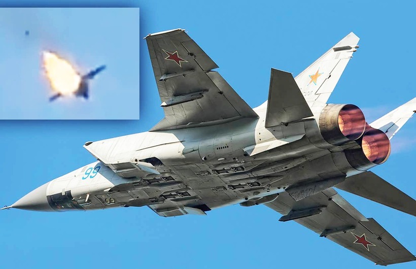Tiêm kích đánh chặn MiG-31 của Nga. Ảnh: Andrei Shmatko.