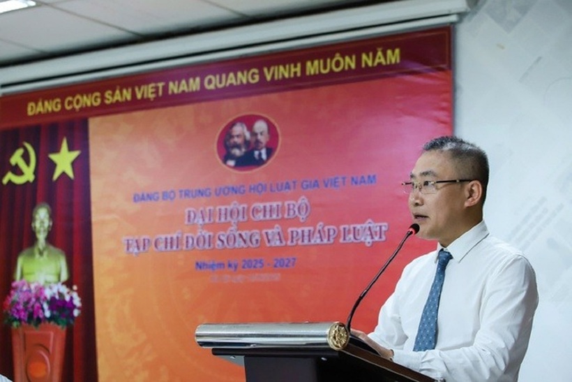 Đồng chí Phạm Quốc Huy - Bí thư Chi bộ, Tổng Biên tập Tạp chí Đời sống và Pháp luật phát biểu khai mạc đại hội.