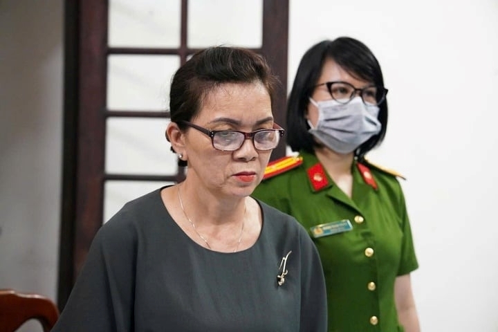 Trần Thị Phước - Chủ cơ sở sản xuất và chế biến cà phê bột Gia Cát thời điểm nhận quyết định khởi tố. Ảnh: VTC News
