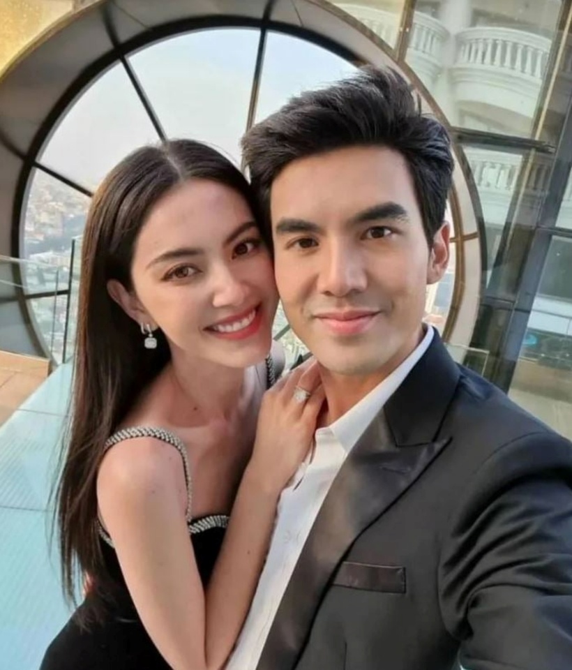 Ngoài tình yêu, Ter Chantavit còn là người thầy, người hướng dẫn trong công việc, giúp cô ngày càng thăng hoa trong sự nghiệp diễn xuất.