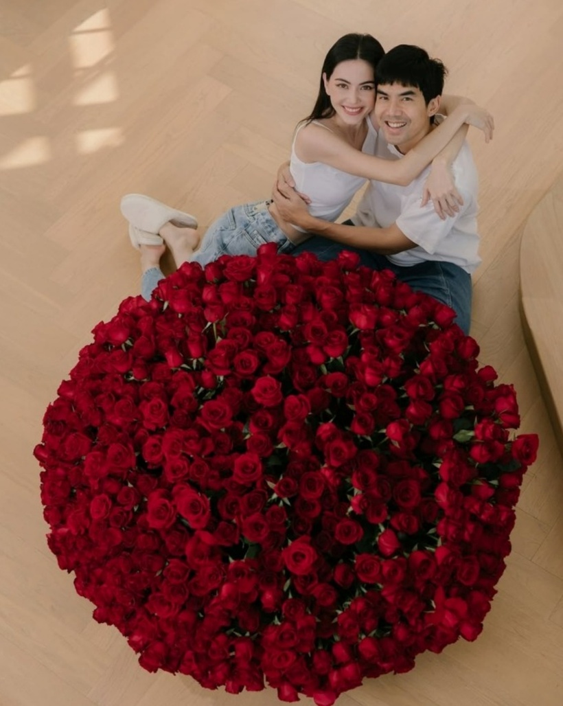 Trong dịp kỷ niệm 6 năm bên nhau, Ter Chantavit tâm sự: “6 năm trước, cô gái này đã bước vào cuộc đời tôi và trở thành niềm hạnh phúc của tôi cho đến hôm nay. Ngoài là hạnh phúc, cô ấy còn là niềm an ủi và tự hào lớn nhất của tôi. Anh yêu em hơn bất cứ điều gì trên thế giới. Cảm ơn em đã bên anh, tình yêu của anh”.