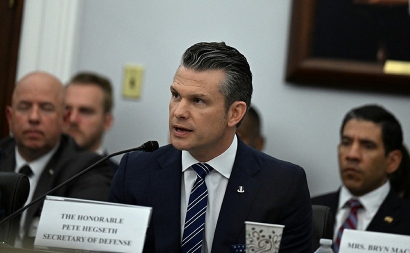 Bộ trưởng Quốc phòng Pete Hegseth tại phiên điều trần trước Hạ viện Mỹ. Ảnh: Reuters
