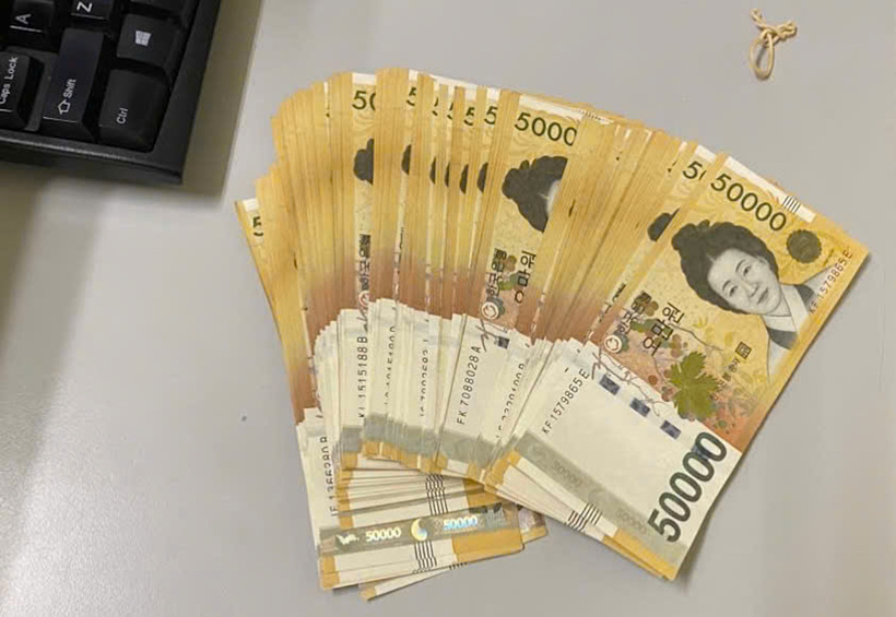 Số tiền hành khách bỏ quên tại sân bay Nội Bài