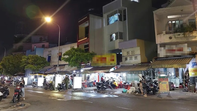 Khu vực hiện trường nơi xảy ra vụ ẩu đả khiến 3 người bị thương ở chợ Cây Quéo. (Ảnh: Pháp luật TP.HCM)