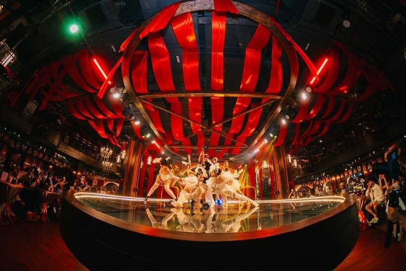 Show “Dư âm” lấy cảm hứng từ hoàng hậu Pháp Marie Antoinette trên đỉnh Bà Nà khiến khán giả mê mẩn - 2