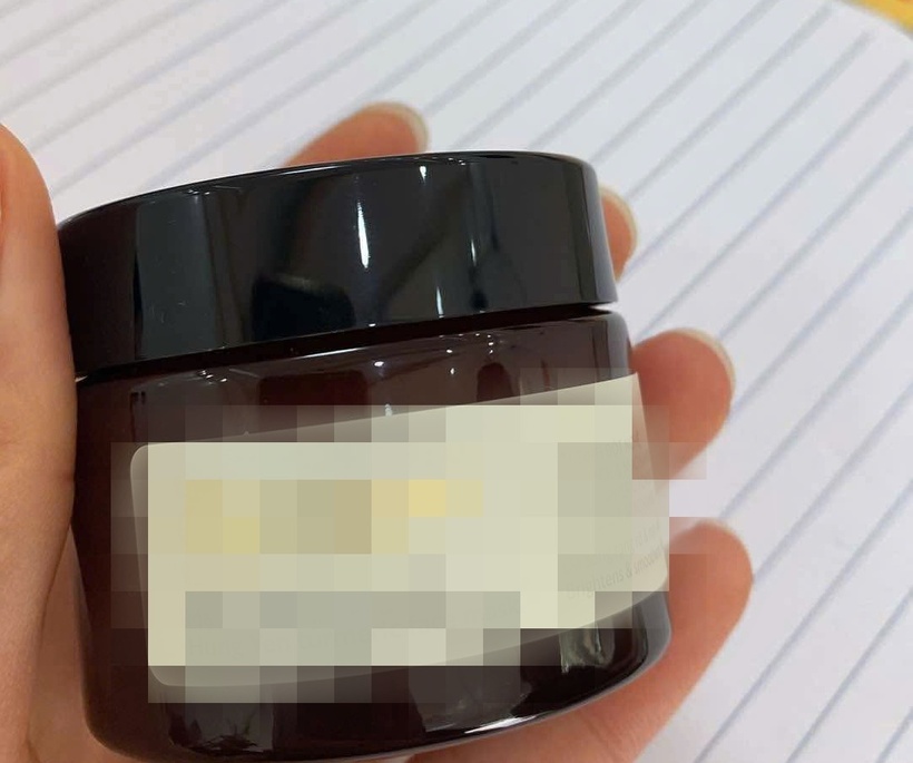 Sản phẩm không đạt chuẩn, không những không bảo vệ được da mà còn gây ra các tổn thương nghiêm trọng do người dùng. Ảnh: BSCC