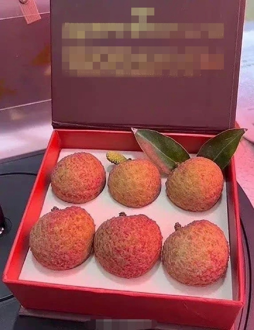 Một hộp vải 6 quả ở Trung Quốc có giá tới 300.000 nhân dân tệ (hơn 1 tỷ đồng). Ảnh: China.