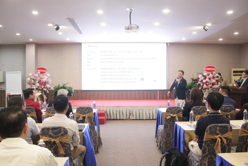 Ông Motoyuki Odachi, COO của Cipher Core Inc. giới thiệu lịch sử hình thành của công ty.