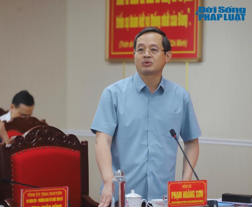 Ông Phạm Hoàng Sơn, Phó Bí thư Thường trực Tỉnh ủy, Chủ tịch HĐND tỉnh Thái Nguyên, phát biểu tại hội nghị