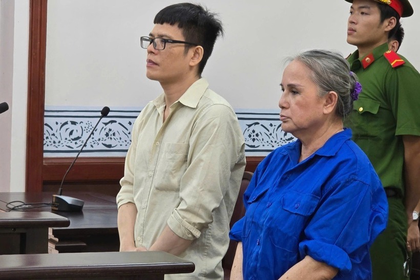 2 bị cáo tại phiên xét xử. Ảnh: Dân Trí