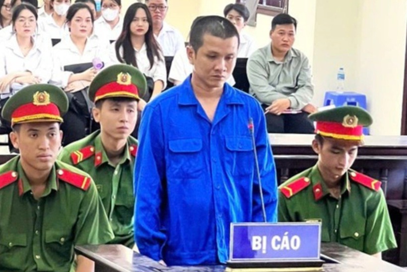 Bị cáo Nguyễn Ngọc Hùng tại phiên tòa. Ảnh: Dân Trí