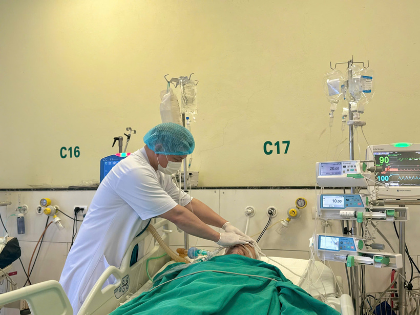 Bác sĩ đánh giá, đây là một trường hợp đặc biệt với diễn tiến cực kỳ nhanh và nguy hiểm. Ảnh: BVCC