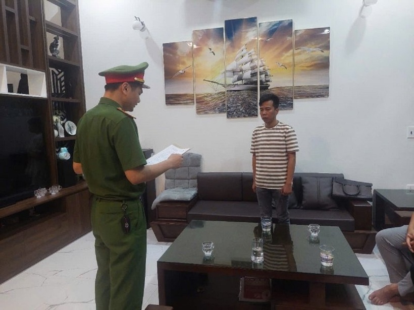 Cơ quan CSĐT Công an tỉnh Ninh Bình khởi tố, bắt tạm giam Trần Đại Phúc là Giám đốc Công ty TNHH Hải Bé để điều tra về ”Buôn bán hàng giả là thực phẩm chức năng“. Ảnh: Công an Ninh Bình/ Lao động