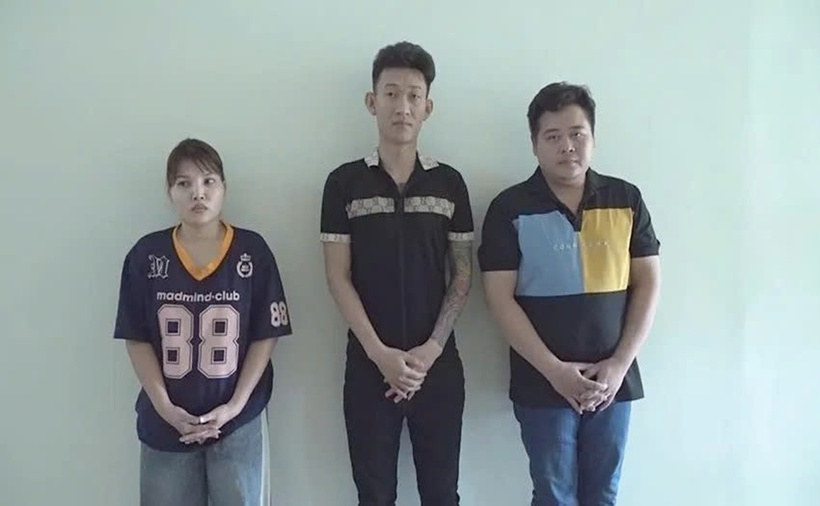 Từ trái qua phải các đối tượng Nguyễn Thị Thu Hà, Nguyễn Ngọc Duy và Nguyễn Xuân Việt bị bắt giữ trước đó. (Ảnh: Công an Đà Nẵng)
