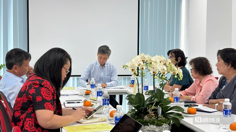 Quang cảnh buổi làm việc.