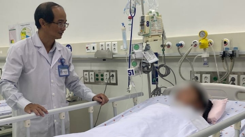Sau 2 ngày liên tục điều trị, tình trạng xuất huyết được kiểm soát, chức năng đông máu trở lại bình thường, bệnh nhi đã được cai máy thở. Ảnh: VTC News