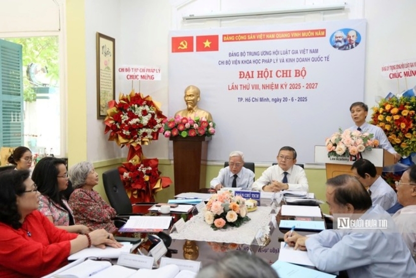 Đồng chí Nguyễn Khánh Ngọc, Bí thư Đảng ủy, Chủ tịch Hội Luật gia Việt Nam cho biết: "Trong nhiệm kỳ qua, Chi bộ đã nỗ lực vượt qua khó khăn, linh hoạt thích ứng sau đại dịch, triển khai hiệu quả các nghị quyết của Đảng, hoàn thành xuất sắc nhiệm vụ chính trị".
