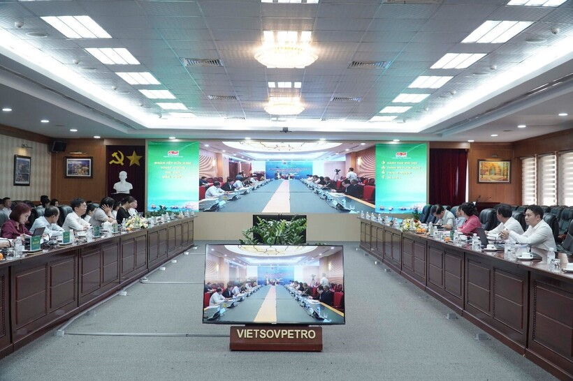 Toàn cảnh buổi làm việc