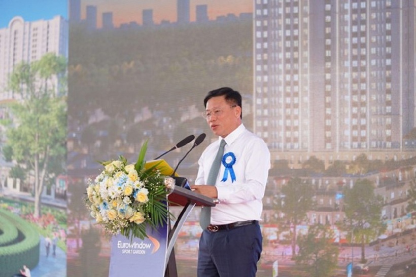 Phát biểu tại sự kiện lễ khởi công, Ông Hoàng Phú Hiền, Phó Chủ tịch UBND tỉnh Nghệ An hoan nghênh và đánh giá cao sự chuẩn bị nghiêm túc, bài bản và tinh thần quyết tâm cao của Eurowindow Holding.