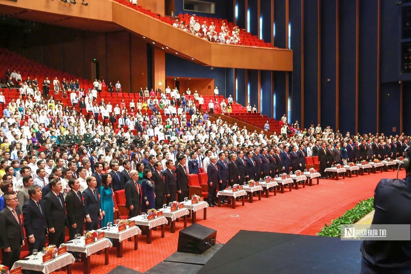 Các đồng chí lãnh đạo, nguyên lãnh đạo Đảng, Nhà nước dự Lễ Kỷ niệm.