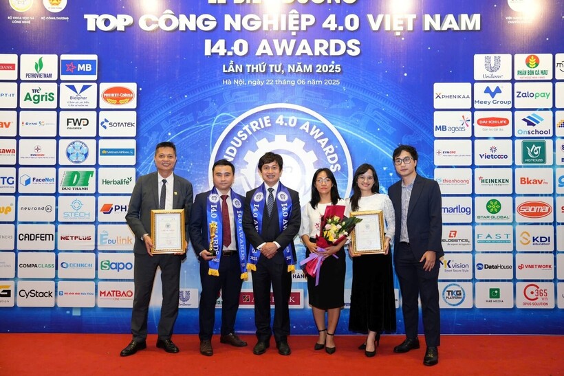 Lãnh đạo Meey Group tại Lễ vinh danh Top Công nghiệp 4.0 Việt Nam – Industrie 4.0 Awards