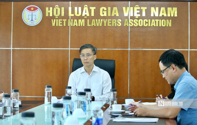 Ông Nguyễn Khánh Ngọc - Bí thư Đảng ủy, Chủ tịch Hội Luật gia Việt Nam phát biểu kết luận cuộc họp.