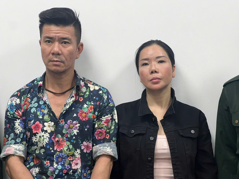 Vợ chồng Mai Anh tại cơ quan điều tra. Ảnh: Công an cung cấp