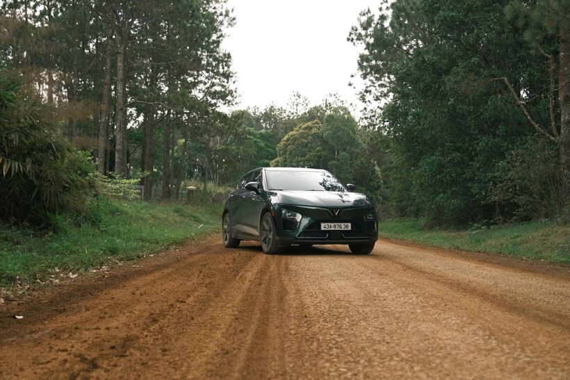 Anh Đông hoàn toàn yên tâm mang VF 7 đi những hành trình dài.