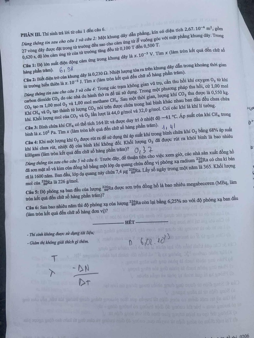 Đề thi môn Vật lý mã đề 0206 thi tốt nghiệp THPT 2025.