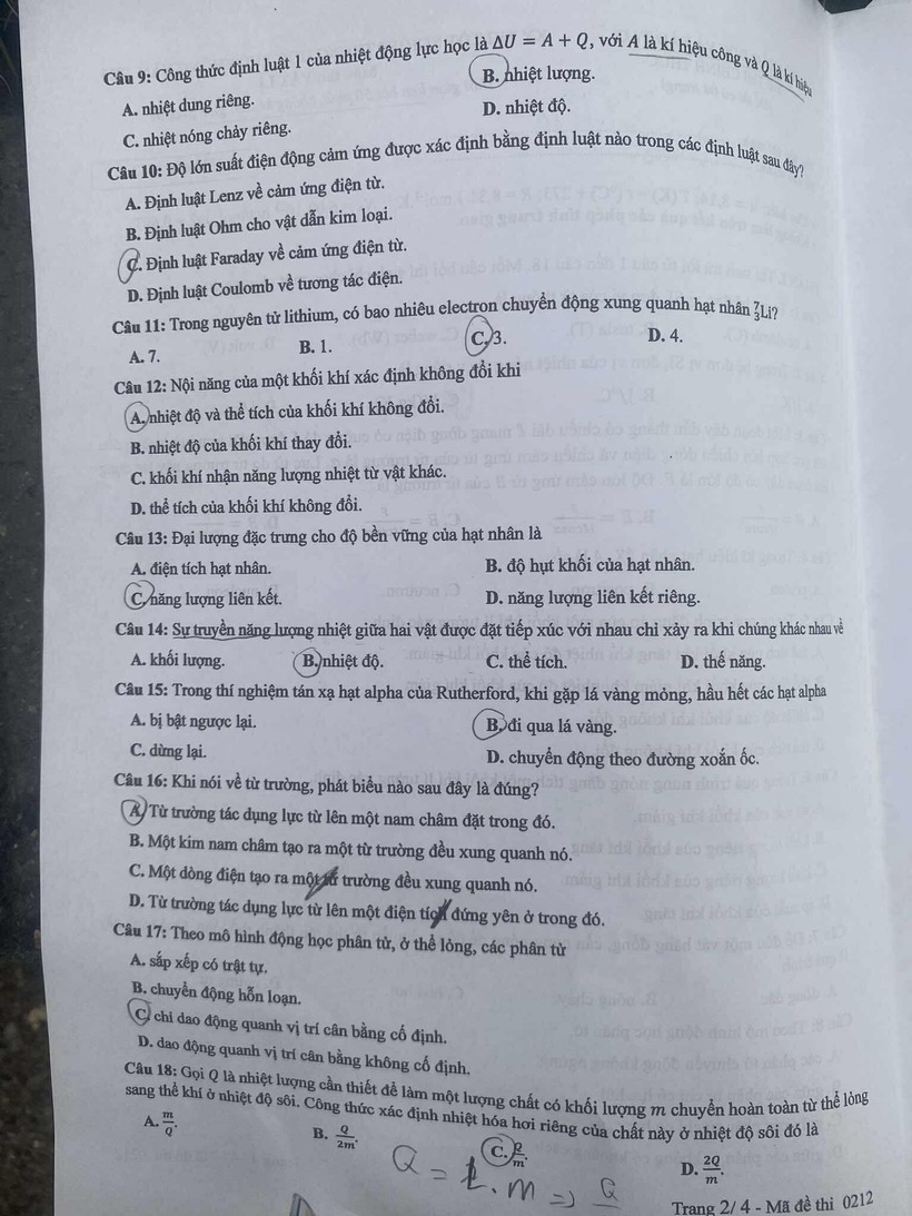 Đáp án gợi ý, đề thi môn Vật lý mã đề 0212 tốt nghiệp THPT 2025 chính xác nhất - 2